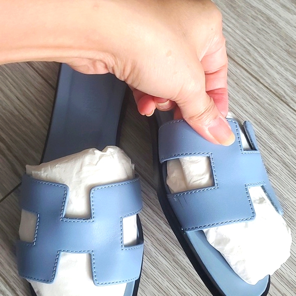 Hermes Oran Sandals - Picture 7 of 14